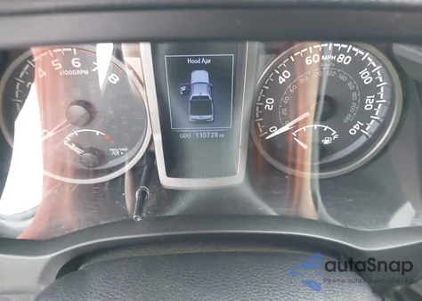 2018 Toyota Tacoma Trd Sport z USA, uszkodzony, nr VIN 3TMBZ5DN2JM012523